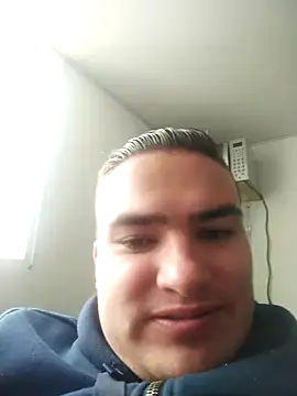 Snapshot of Andy-rtg chatting on March 12, 7:14 pm Andy-rtg online show from March 12, 7:14 pm