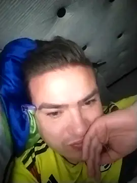 Snapshot of Andy-rtg chatting on October 8, 5:42 am Andy-rtg online show from October 8, 5:42 am