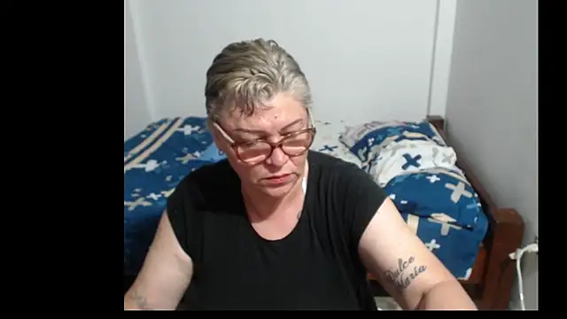 Snapshot of Olgahunder chatting on February 22, 8:43 pm Olgahunder online show from February 22, 8:43 pm