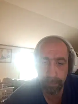 Snapshot of mayg chatting on May 7, 12:04 am mayg online show from May 7, 12:04 am