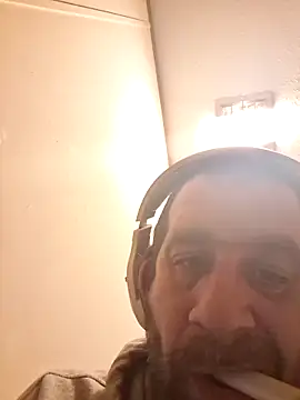 mayg online show from February 17, 6:33 am