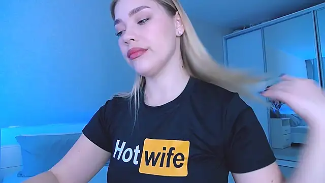 DIANAxxxDIAMOND online show from October 13, 8:05 am