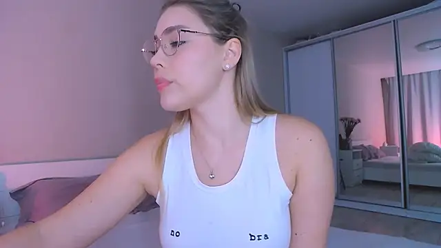 DIANAxxxDIAMOND online show from October 6, 6:58 am