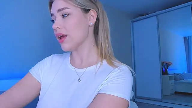 DIANAxxxDIAMOND online show from October 12, 8:48 am