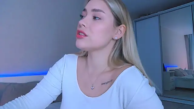 DIANAxxxDIAMOND online show from October 15, 8:11 am