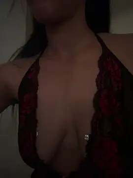 Snapshot of Anaalqueenn chatting on May 31, 1:22 am Anaalqueenn online show from May 31, 1:22 am