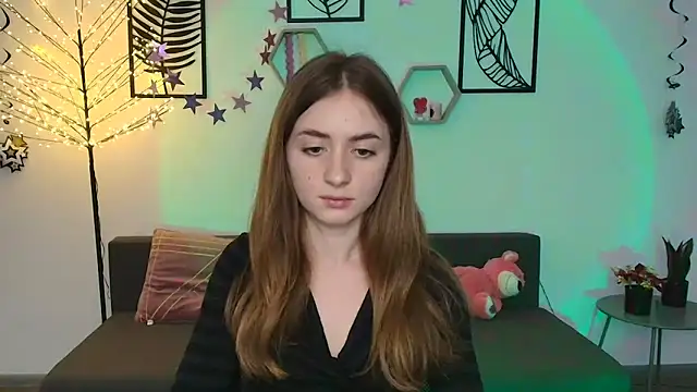 Snapshot of LilyHaart chatting on March 10, 6:34 pm LilyHaart online show from March 10, 6:34 pm