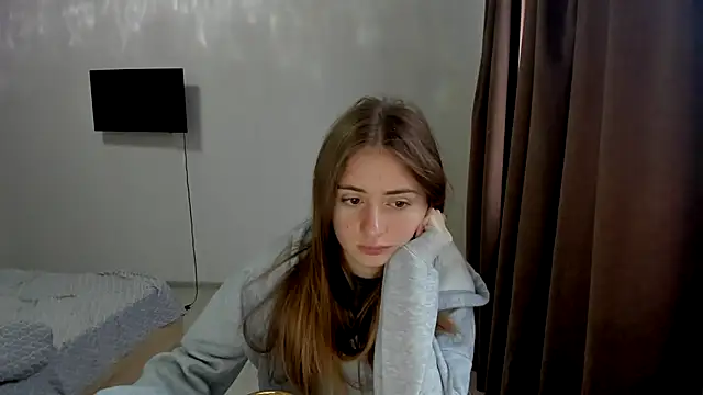 Snapshot of LilyHaart chatting on October 13, 4:36 am LilyHaart online show from October 13, 4:36 am