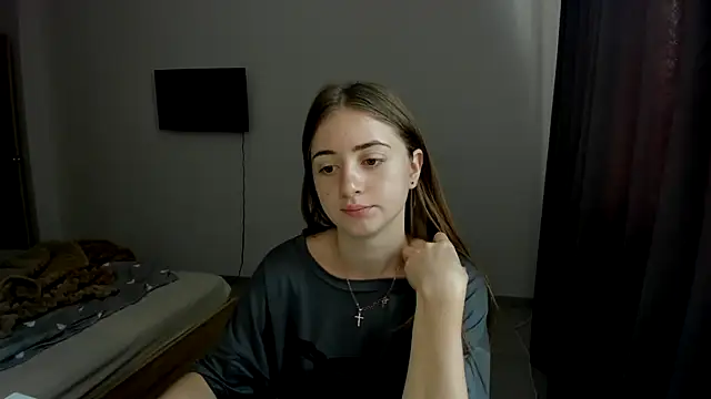 Snapshot of LilyHaart chatting on September 9, 5:17 am LilyHaart online show from September 9, 5:17 am