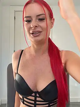 Snapshot of FariBanxOfficial chatting on January 7, 2:33 pm FariBanxOfficial online show from January 7, 2:33 pm