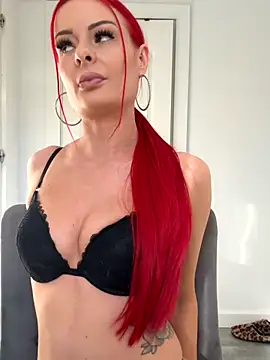 Snapshot of FariBanxOfficial chatting on November 26, 2:28 pm FariBanxOfficial online show from November 26, 2:28 pm