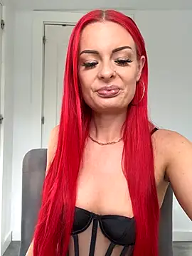 Snapshot of FariBanxOfficial chatting on November 5, 2:09 pm FariBanxOfficial online show from November 5, 2:09 pm