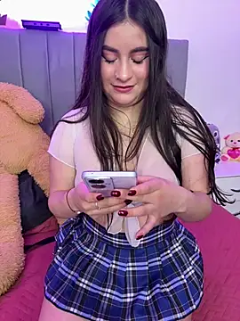 Snapshot of HADARA__ chatting on February 21, 2:13 am HADARA online show from February 21, 2:13 am