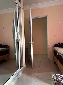 fragance21 online show from December 19, 6:54 pm