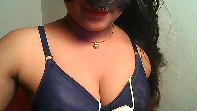 Snapshot of Cludi-New chatting on March 16, 4:56 pm Cludi-New online show from March 16, 4:56 pm