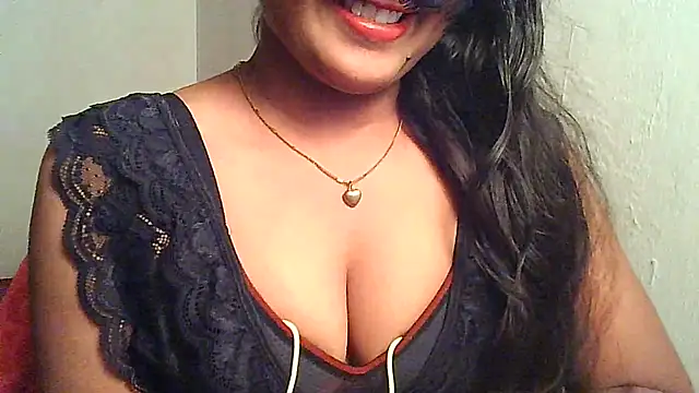 Snapshot of Cludi-New chatting on March 18, 5:23 pm Cludi-New online show from March 18, 5:23 pm