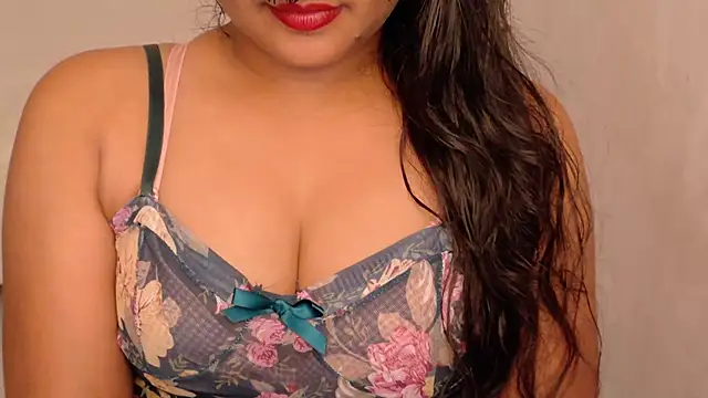 Snapshot of Cludi-New chatting on July 21, 2:29 pm Cludi-New online show from July 21, 2:29 pm