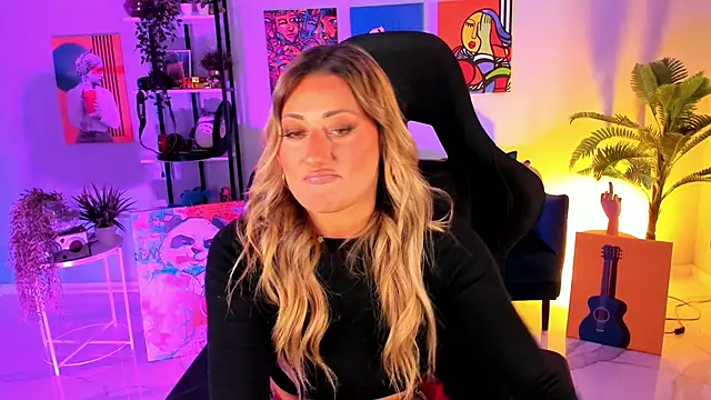 SarahAlluring online show from October 4, 1:23 pm