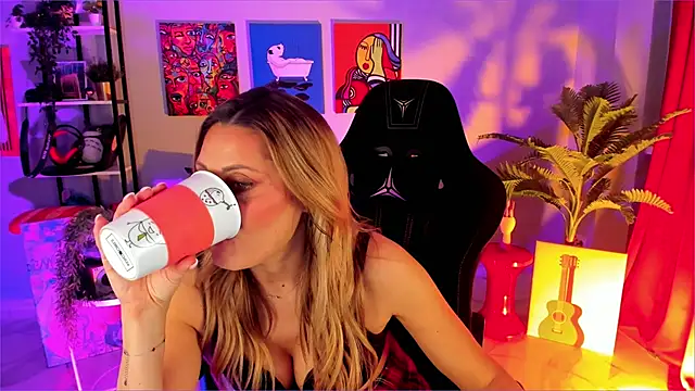 SarahAlluring online show from December 22, 12:38 pm