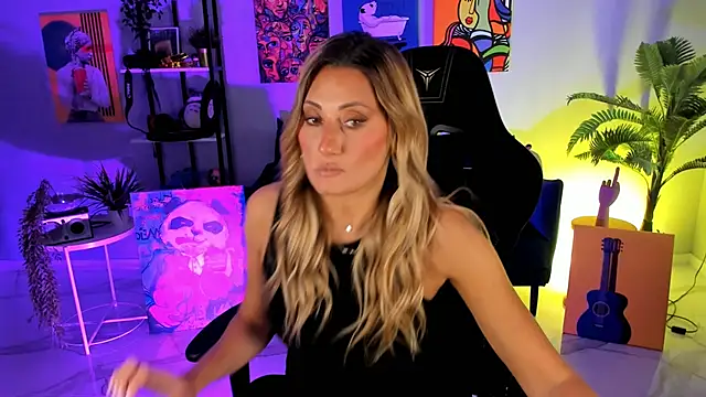 SarahAlluring online show from October 19, 11:57 am