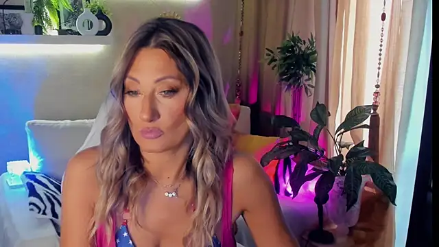 SarahAlluring online show from June 29, 7:26 am