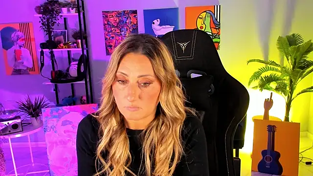 SarahAlluring online show from October 15, 12:35 pm