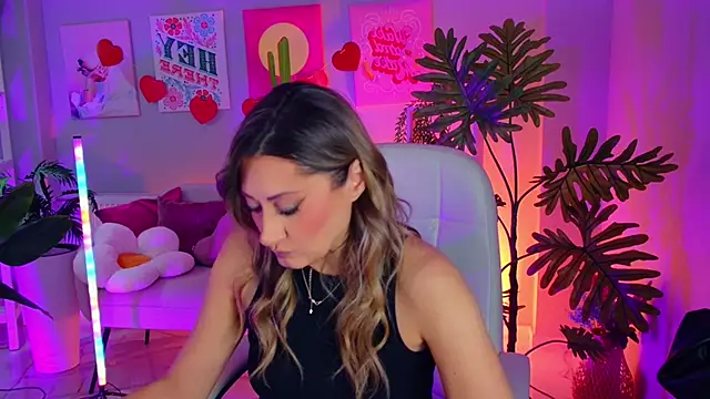 SarahAlluring online show from February 23, 12:50 pm