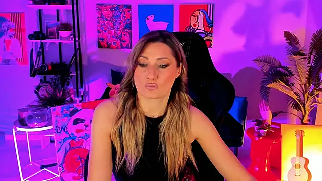 SarahAlluring online show from February 13, 1:33 pm