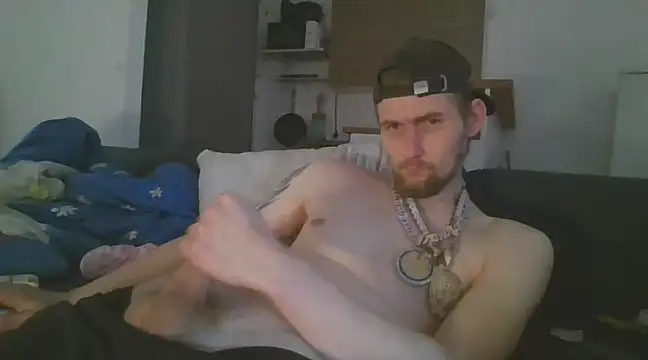 Snapshot of ThePython666 chatting on March 17, 7:46 am ThePython666 online show from March 17, 7:46 am