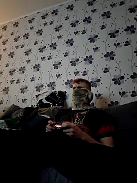 Snapshot of ThePython666 chatting on October 25, 4:33 am ThePython666 online show from October 25, 4:33 am