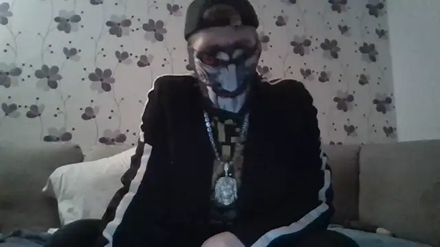 Snapshot of ThePython666 chatting on March 13, 1:43 am ThePython666 online show from March 13, 1:43 am