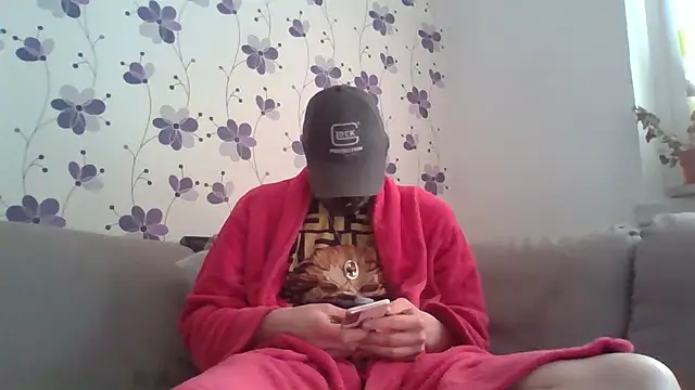 Snapshot of ThePython666 chatting on March 14, 12:18 pm ThePython666 online show from March 14, 12:18 pm