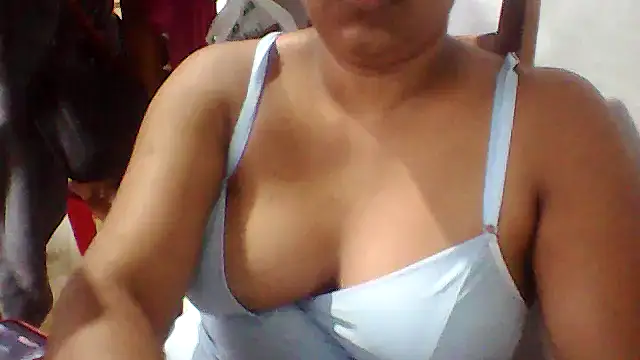 Sydneyputinha online show from April 19, 9:39 pm