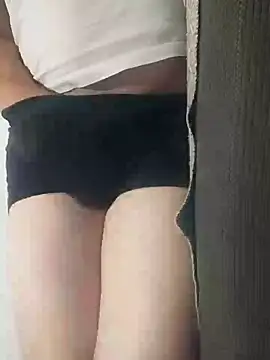 gui67675 online show from October 10, 9:26 pm