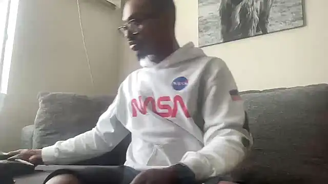 kngkeeem online show from November 15, 6:56 pm