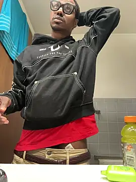 kngkeeem online show from March 25, 9:57 pm