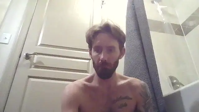 Snapshot of whowantsacreampie chatting on December 16, 1:04 pm whowantsacreampie online show from December 16, 1:04 pm