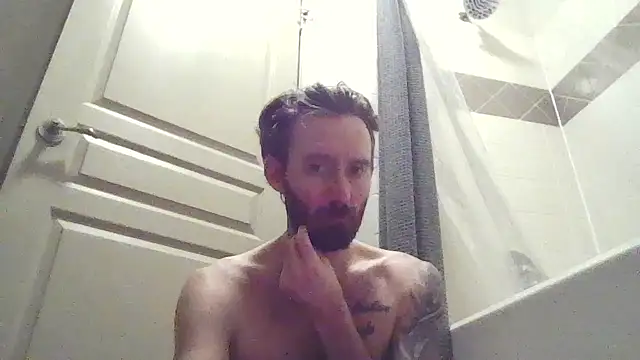 Snapshot of whowantsacreampie chatting on February 19, 12:18 am whowantsacreampie online show from February 19, 12:18 am