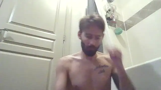 Snapshot of whowantsacreampie chatting on November 4, 2:21 pm whowantsacreampie online show from November 4, 2:21 pm