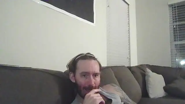 Snapshot of whowantsacreampie chatting on February 8, 12:19 am whowantsacreampie online show from February 8, 12:19 am