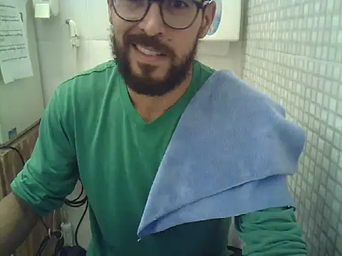 Snapshot of pdasgyn chatting on November 14, 1:59 pm pdasgyn online show from November 14, 1:59 pm