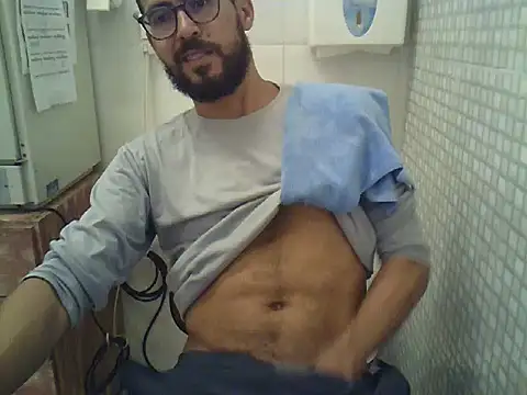 Snapshot of pdasgyn chatting on November 6, 12:53 pm pdasgyn online show from November 6, 12:53 pm