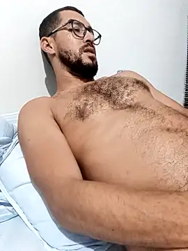 Snapshot of pdasgyn chatting on December 4, 1:48 am pdasgyn online show from December 4, 1:48 am