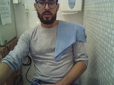 Snapshot of pdasgyn chatting on November 10, 12:43 pm pdasgyn online show from November 10, 12:43 pm