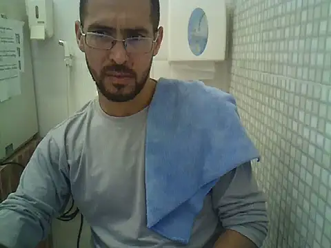 Snapshot of pdasgyn chatting on September 19, 1:26 pm pdasgyn online show from September 19, 1:26 pm