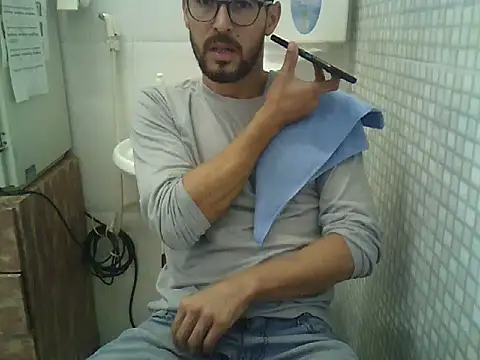 Snapshot of pdasgyn chatting on September 30, 12:11 pm pdasgyn online show from September 30, 12:11 pm