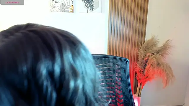 Snapshot of Milabrown_ chatting on September 10, 6:18 pm Milabrown online show from September 10, 6:18 pm
