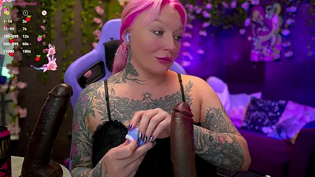 BlackedBarbie online show from September 27, 1:17 pm