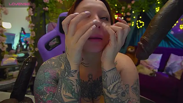 BlackedBarbie online show from April 12, 8:45 pm