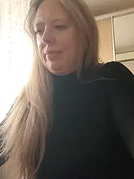 Snapshot of Irina3718 chatting on October 3, 9:55 am Irina3718 online show from October 3, 9:55 am